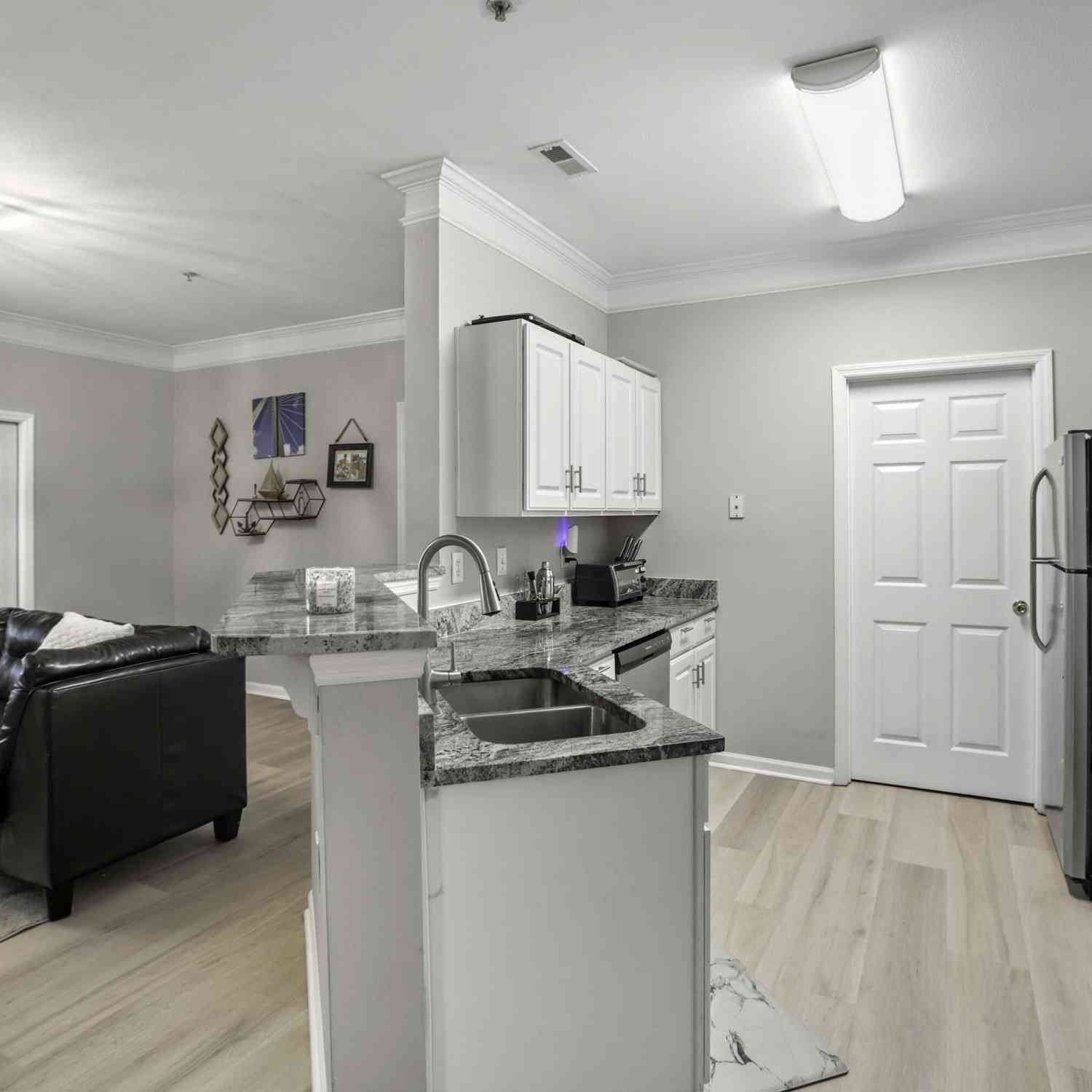 Condo For Sale - 1445 Cambridge Lakes Drive #UNIT 206<br/> Charleston County, Mount Pleasant, SC 29464