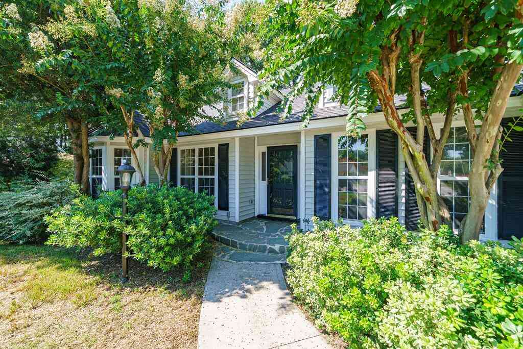 Homes For Sale - 734 Woodland Pointe Place<br/> Mount Pleasant, SC 29464