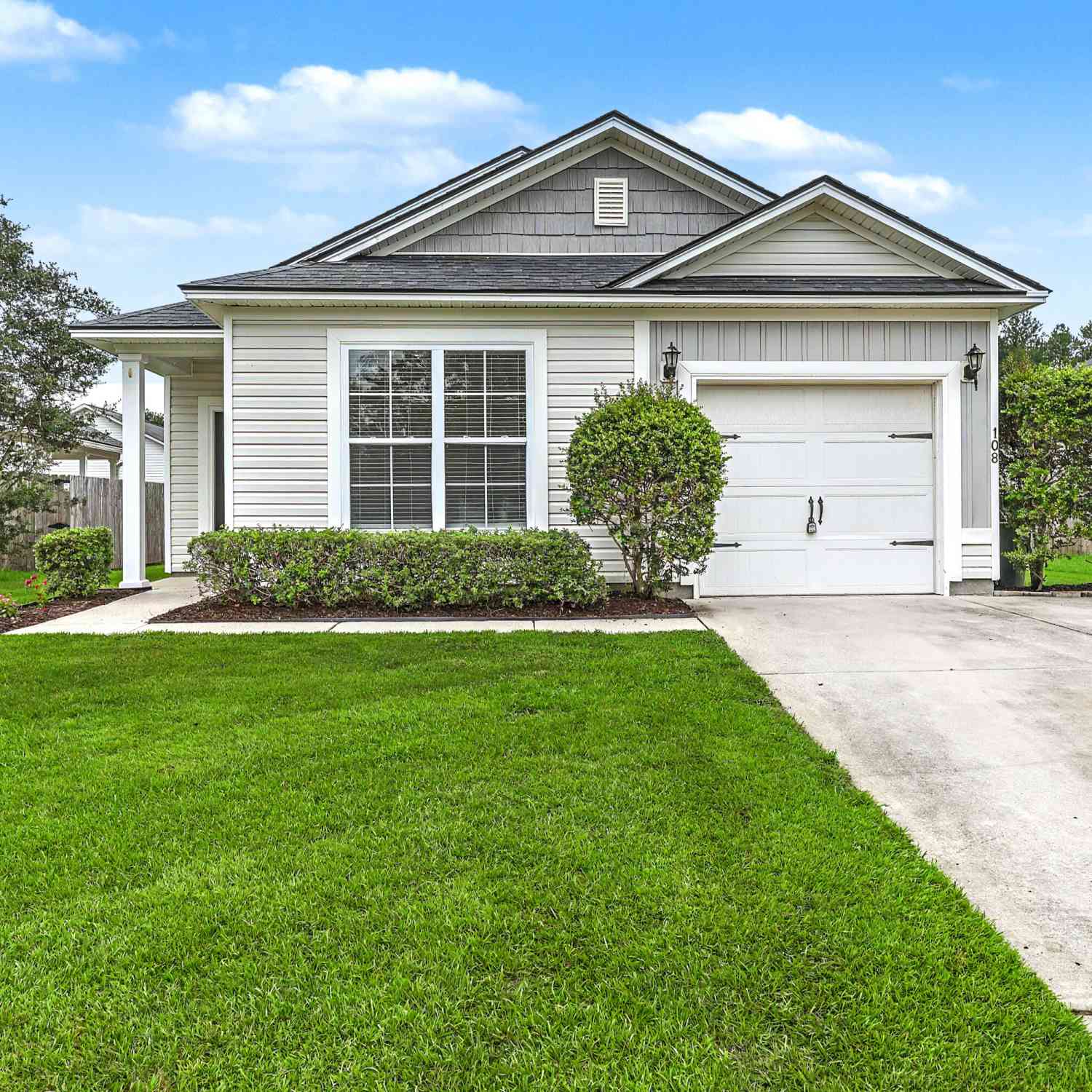 Homes For Sale - 108 Deerpath Trail<br/> Berkeley County, Summerville, SC 29486