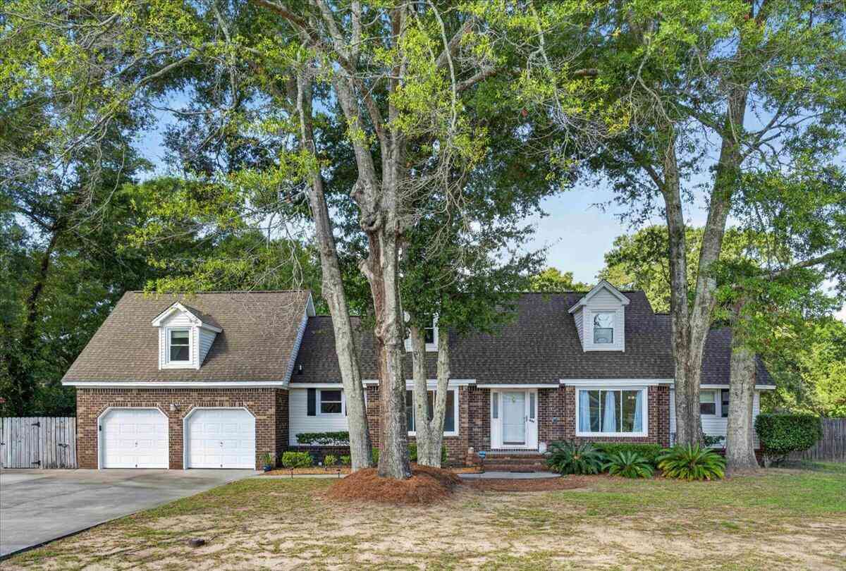 Homes For Sale - 947 Foxcroft Road<br/> Charleston, SC 29412