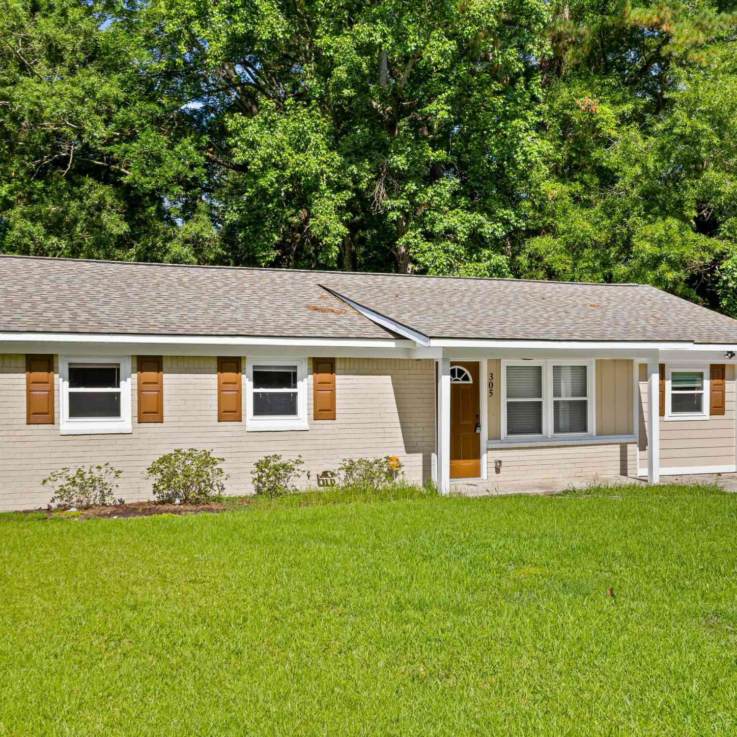 Homes For Sale - 305 Elliott Drive<br/> Dorchester County, Ladson, SC 29456
