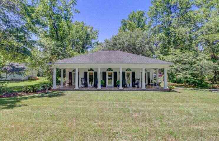 Homes For Rent - 204 Salisbury Drive<br/> Dorchester County, Summerville, SC 29483