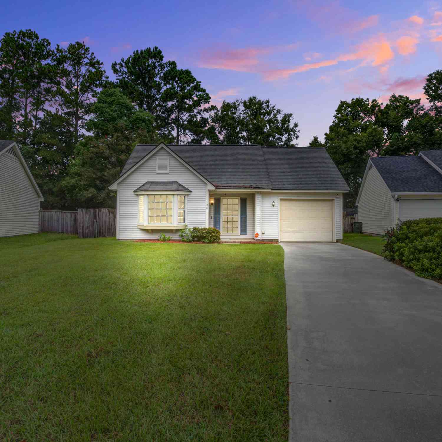 Homes For Sale - 120 Alston Circle<br/> Berkeley County, Goose Creek, SC 29445