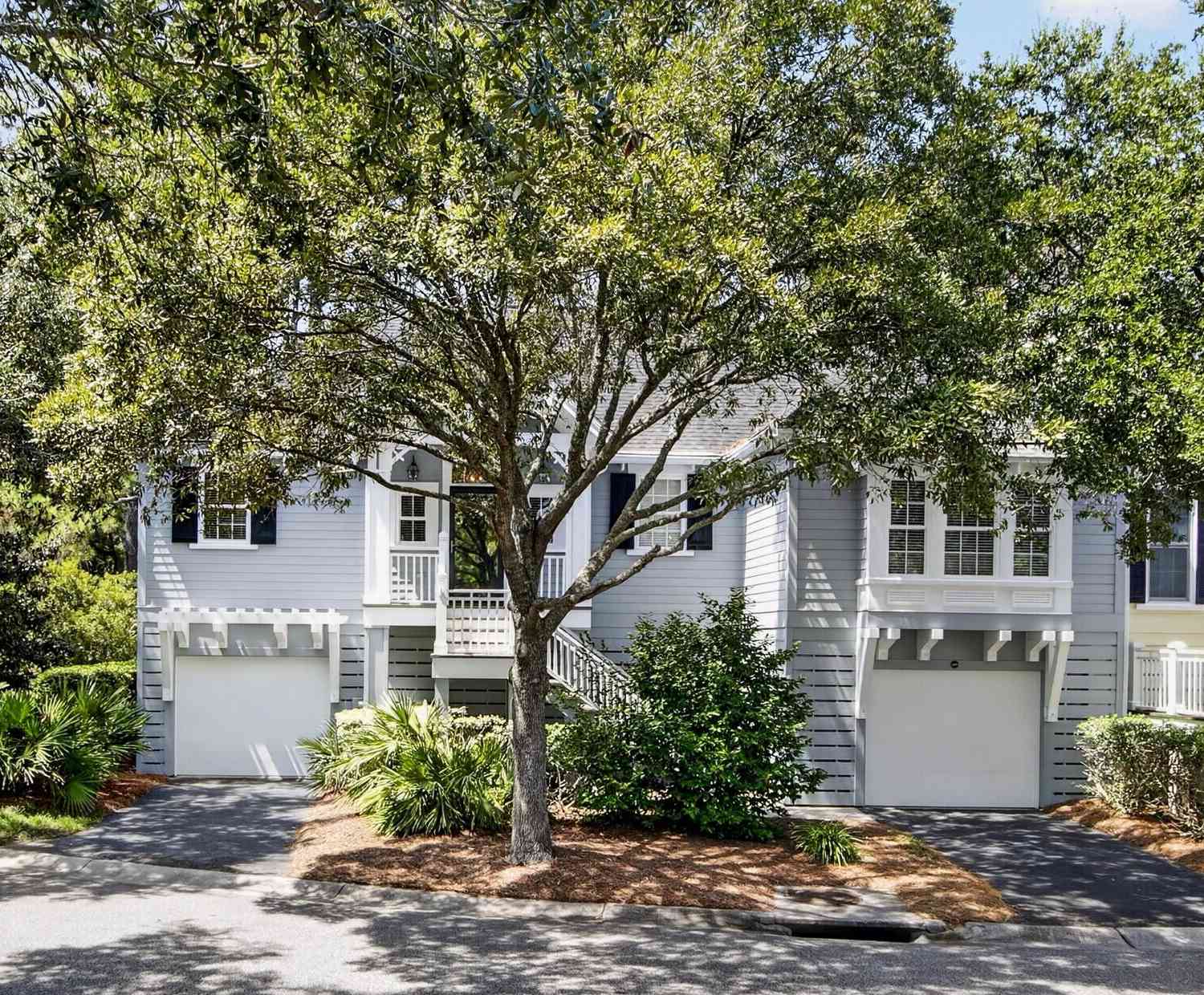 Townhouse For Sale - 1560 Sea Palms Crescent<br/> Charleston County, Mount Pleasant, SC 29464
