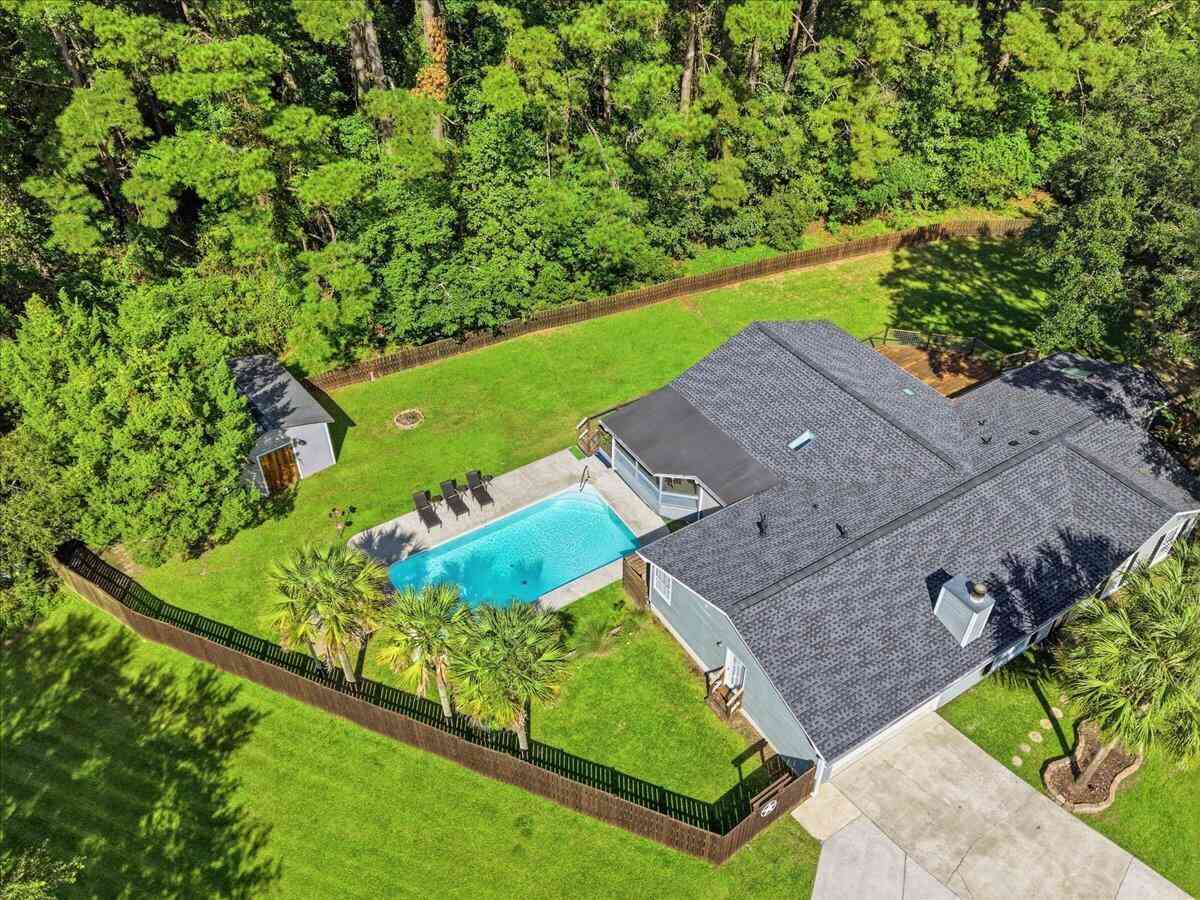 Homes For Sale - 14 Wardlaw Court<br/> Charleston, SC 29414