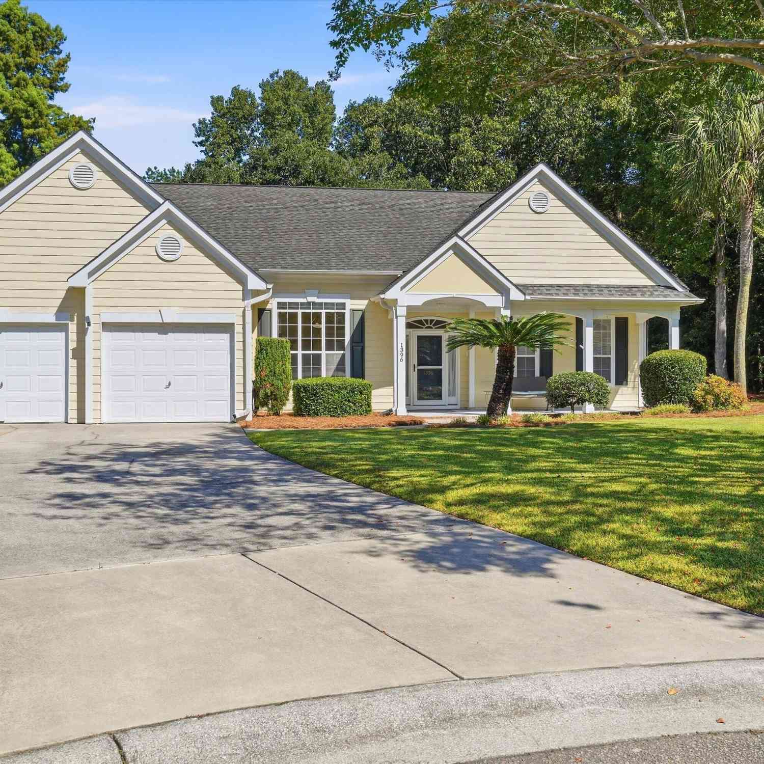 Homes For Sale - 1396 Lakecrest Court<br/> Mount Pleasant, SC 29466