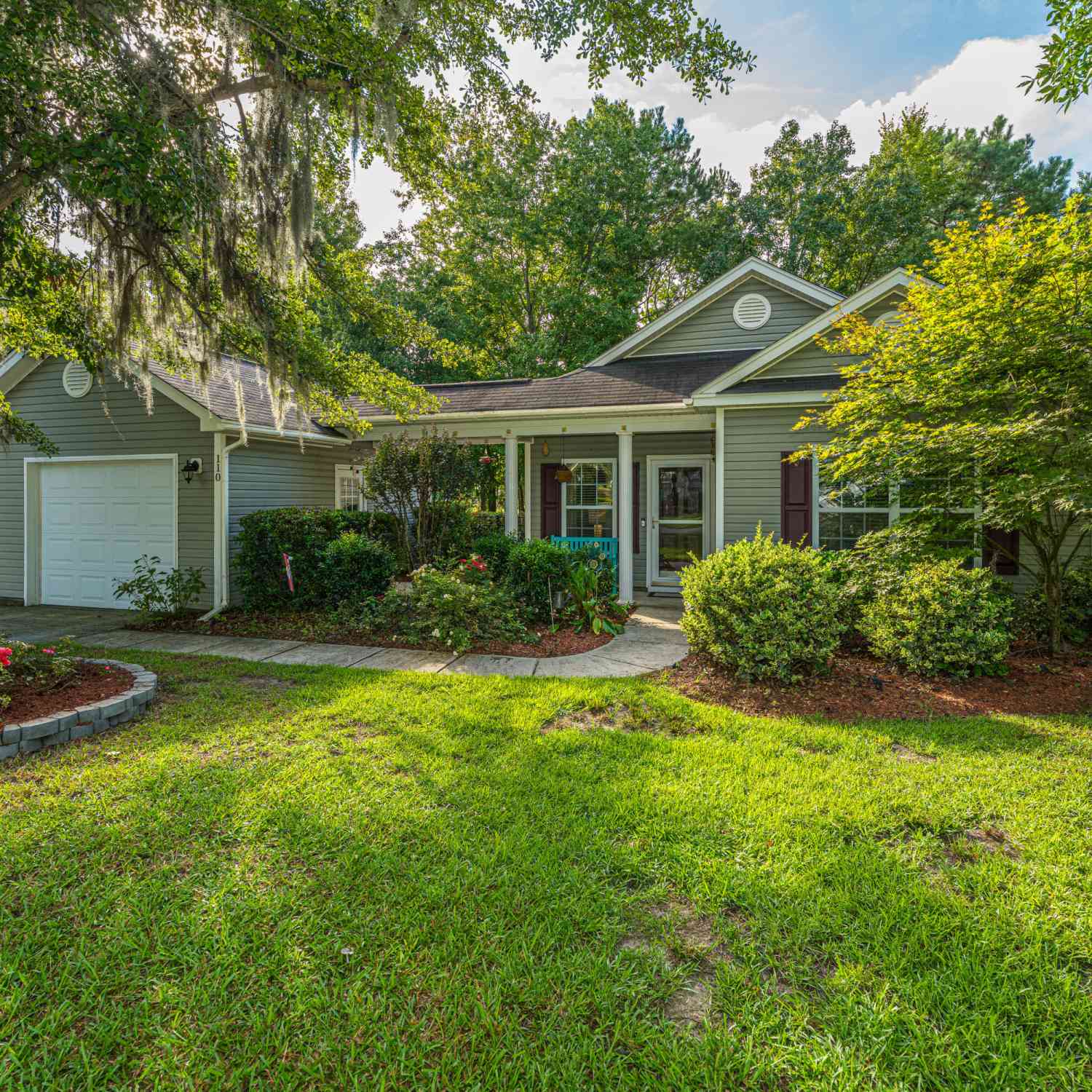Homes For Sale - 110 Pacolet Street<br/> Summerville, SC 29485