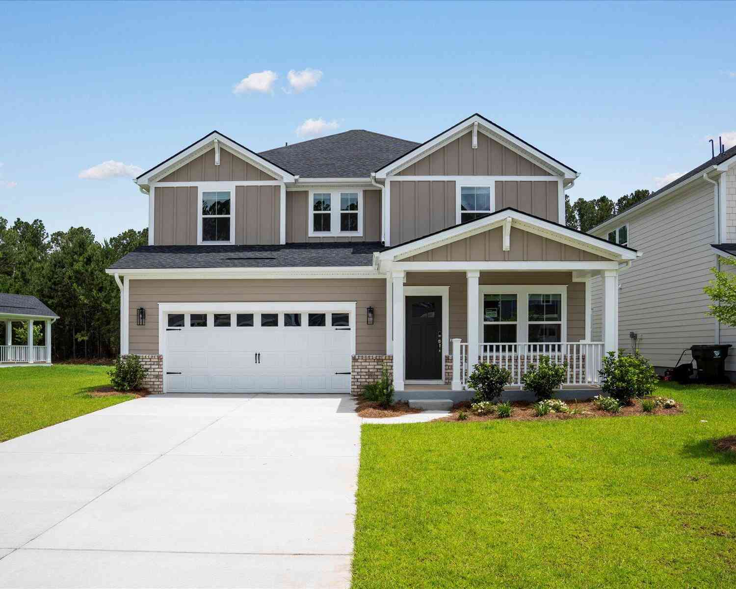Homes For Sale - 447 Radiant Blue Way<br/> Summerville, SC 29486