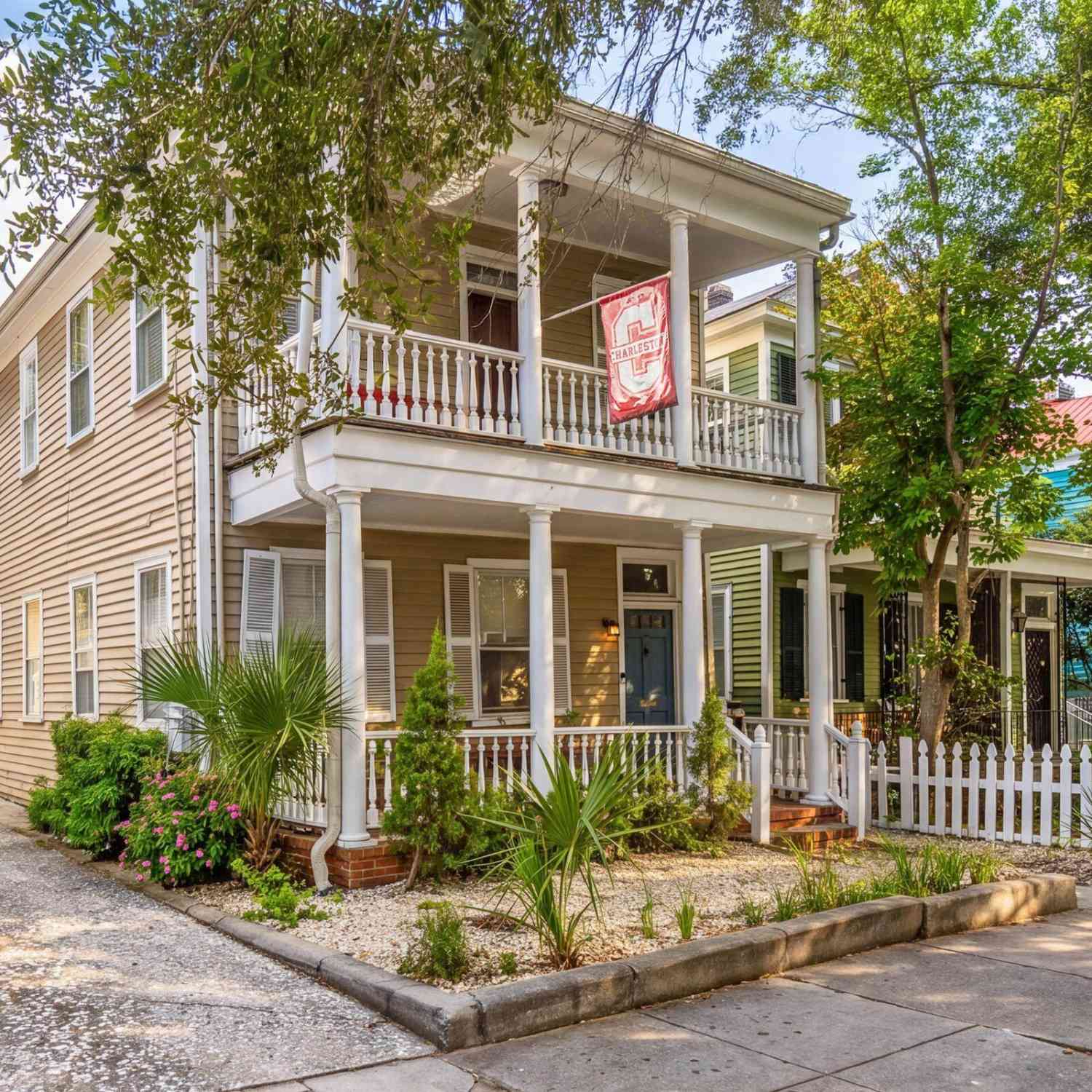 Homes For Sale - 77 Smith Street<br/> Charleston, SC 29401