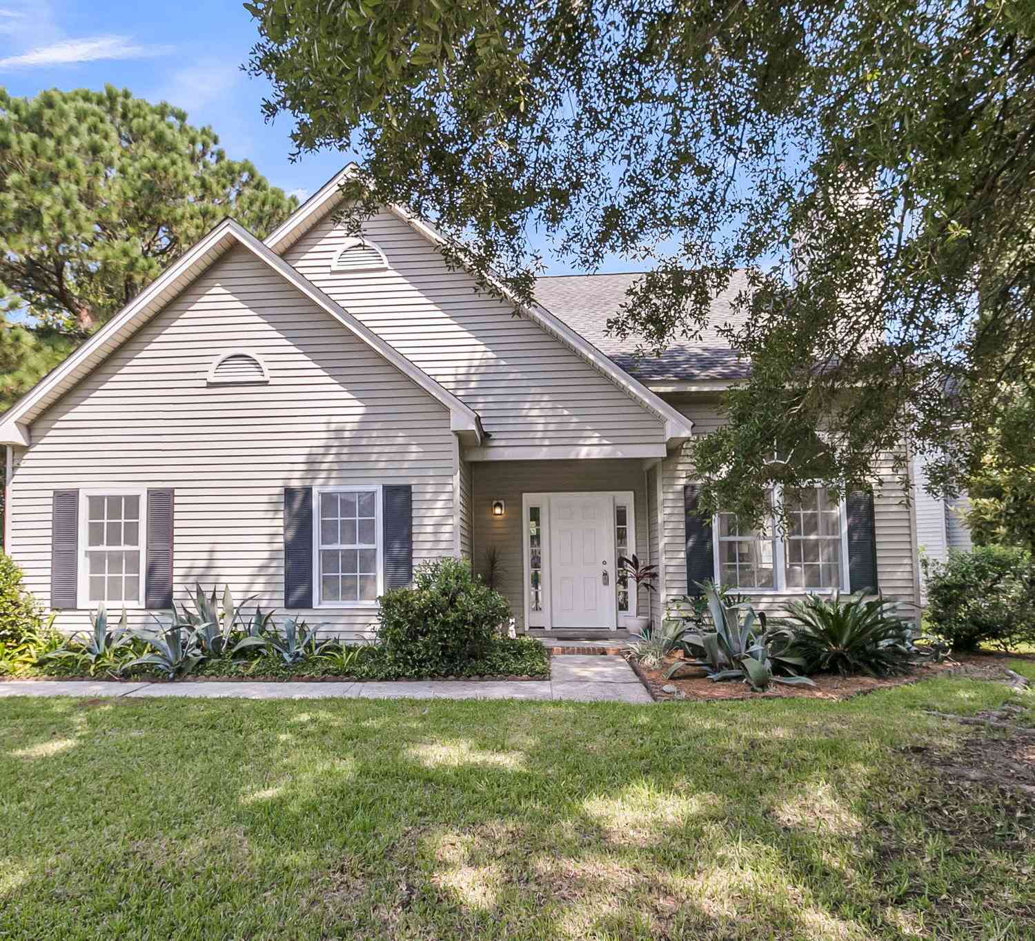 Homes For Rent - 339 Mount Royall Drive<br/> Mount Pleasant, SC 29464