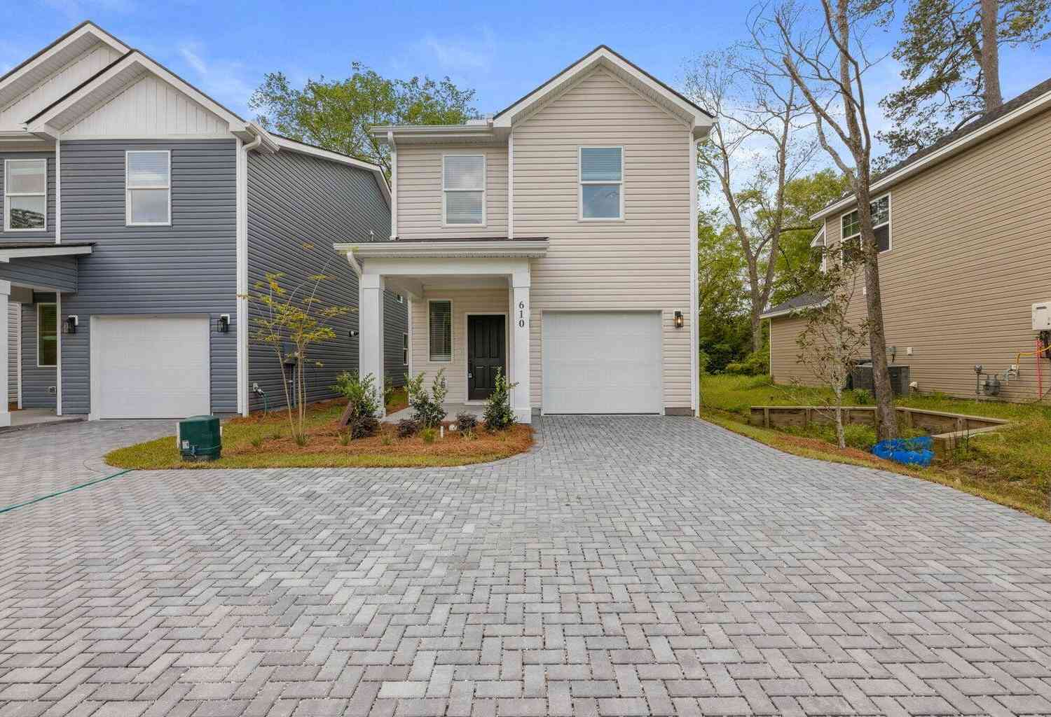 Homes For Rent - 610 W 2nd North Street<br/> Dorchester County, Summerville, SC 29483