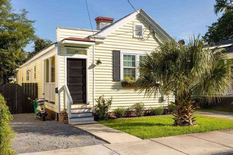 Homes For Rent - 24 Cleveland Street<br/> Charleston, SC 29403