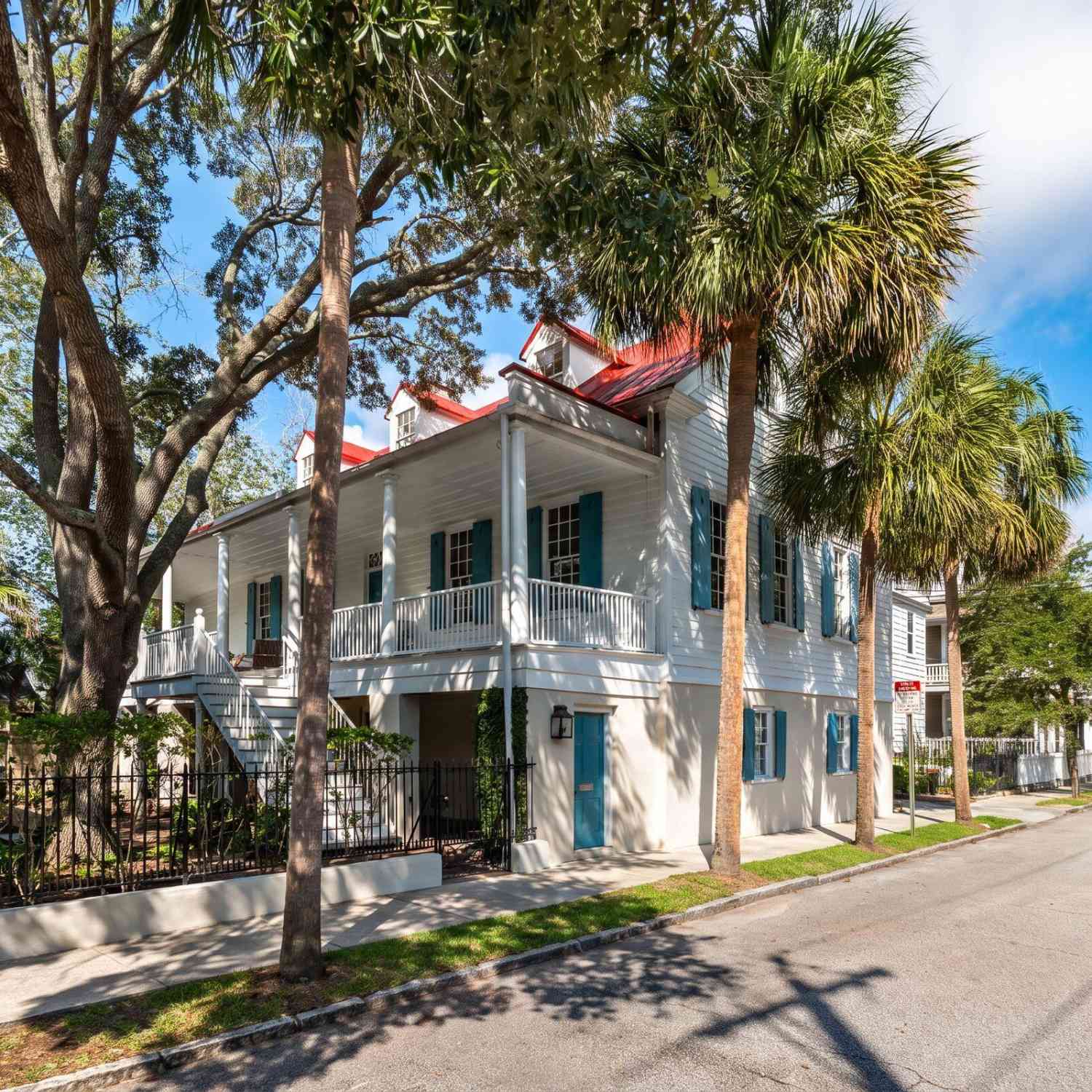 Homes For Sale - 19 Gadsden Street<br/> Charleston, SC 29401