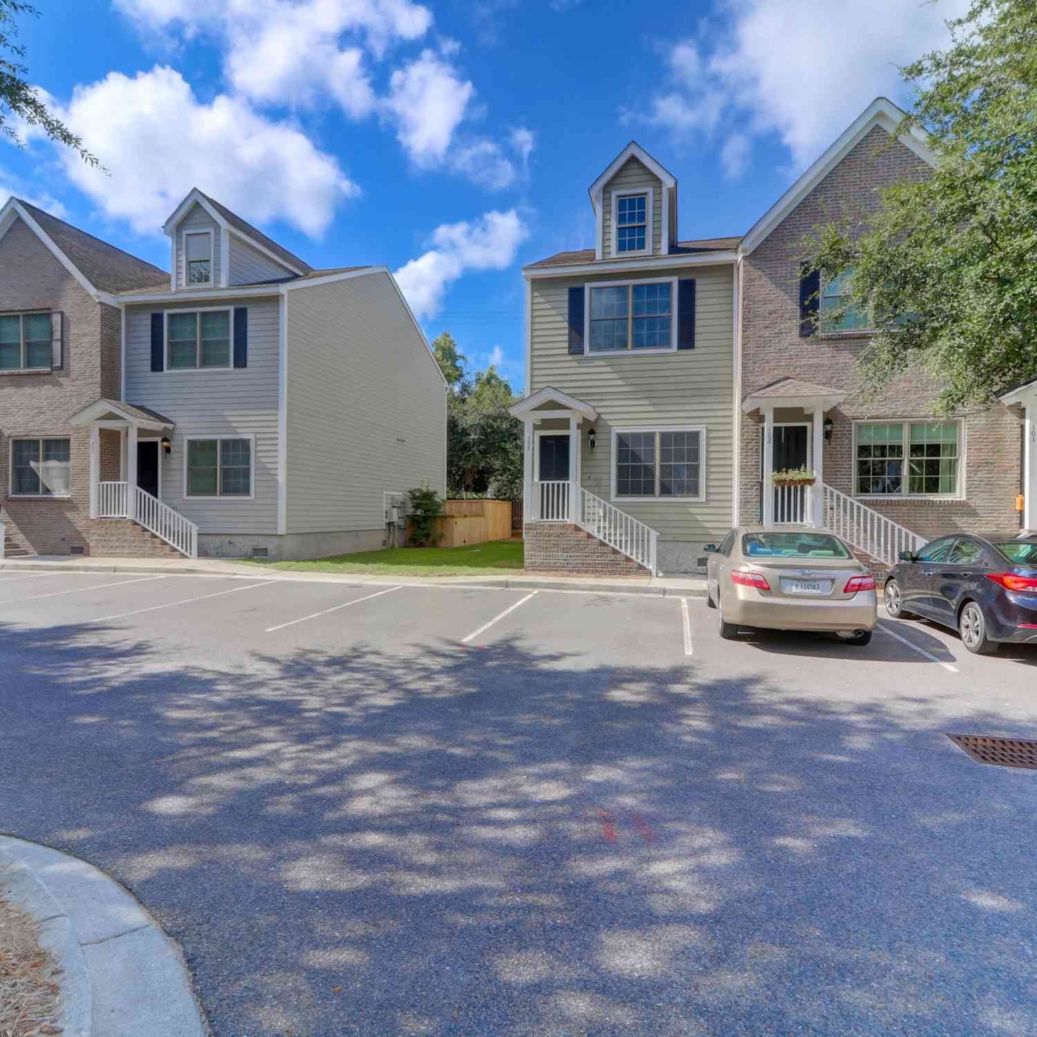 Homes For Rent - 979 Bay Tree Circle #203<br/> Mount Pleasant, SC 29464