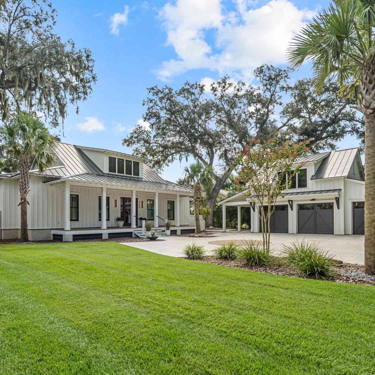 Homes For Sale - 250 Distant Island Drive<br/> Beaufort, SC 29907