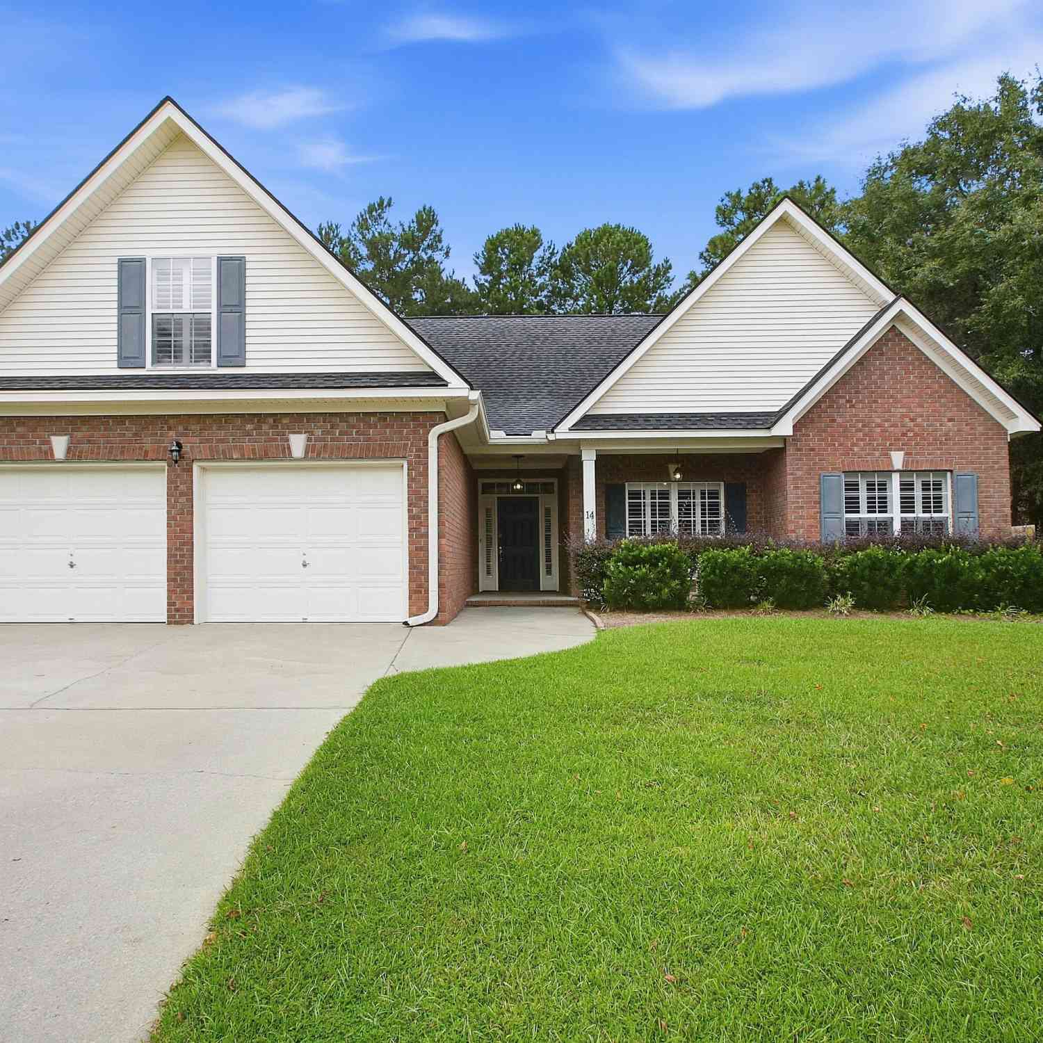 Homes For Sale - 14 Muirfield Village Court<br/> Summerville, SC 29483