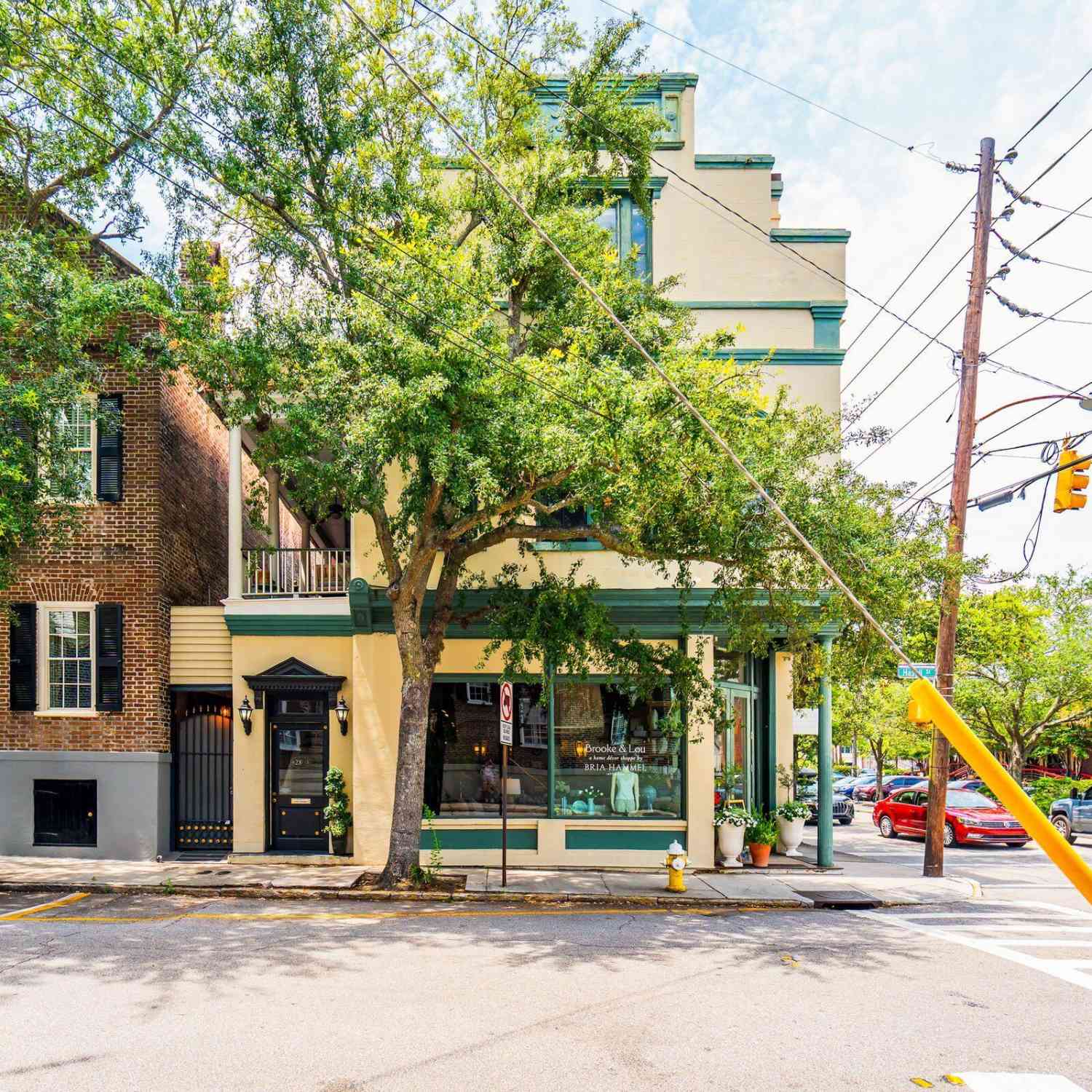 Condo For Sale - 28 1/2 Hasell Street<br/> Charleston, SC 29401