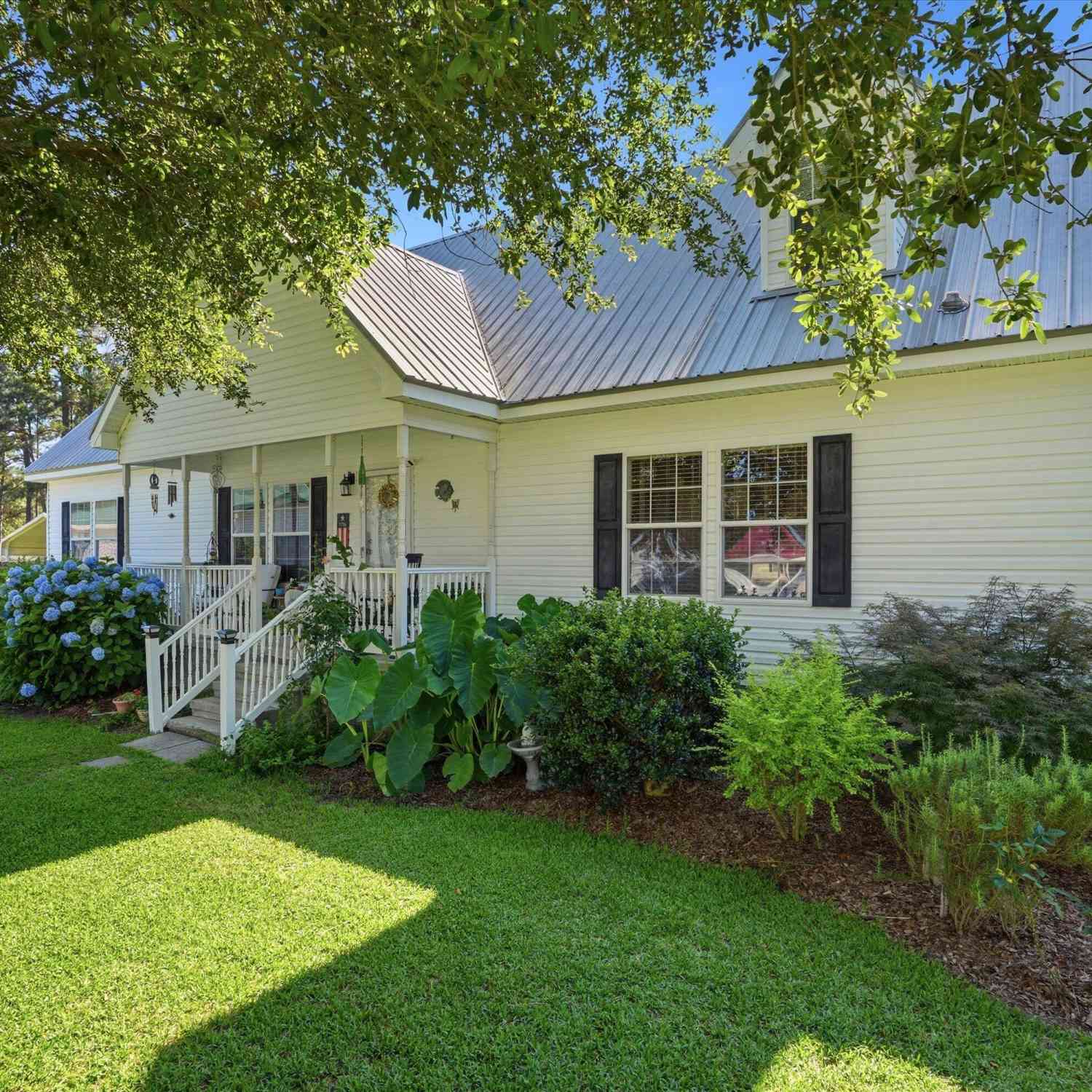 Homes For Sale - 116 Sparrow Street<br/> Bonneau, SC 29431