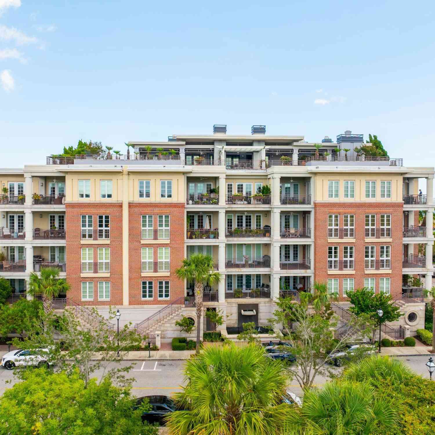 Condo For Sale - 2 Laurens Street #UNIT 2C<br/> Charleston, SC 29401