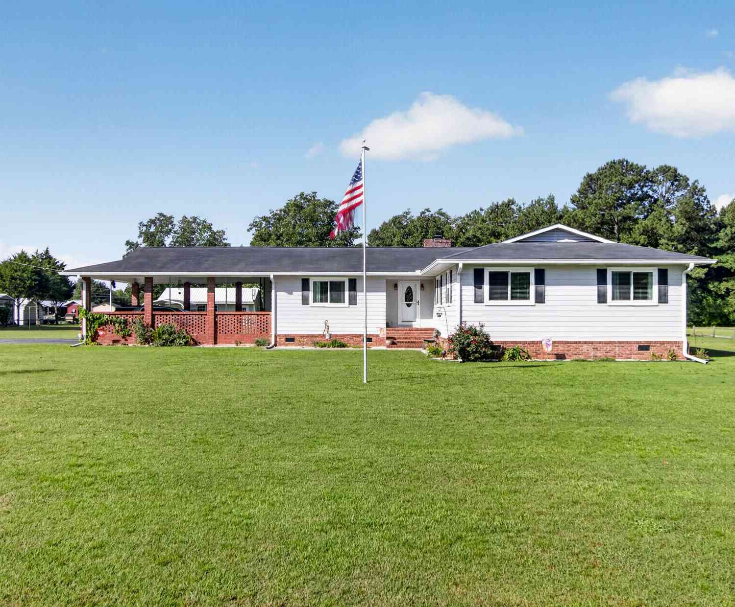 Homes For Sale - 3576 Cordova Road<br/> Cordova, SC 29039