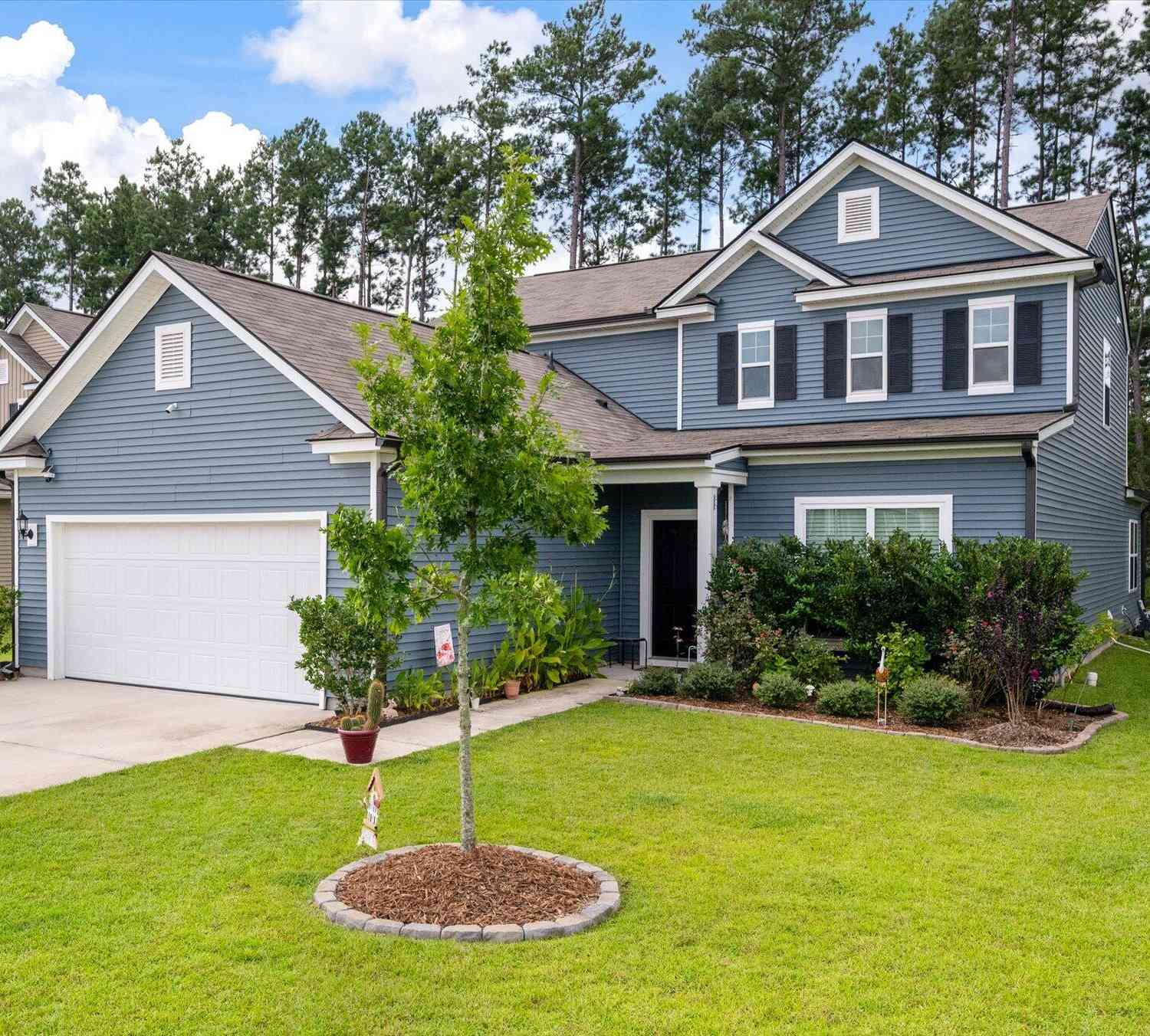 Homes For Sale - 211 Shadybrook Drive<br/> Summerville, SC 29486
