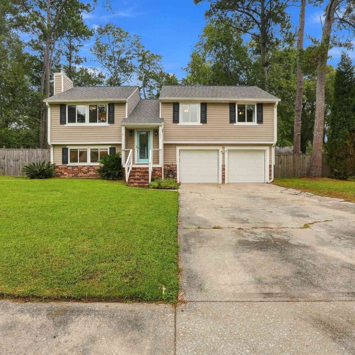 Homes For Sale - 105 Flicker Lane<br/> Summerville, SC 29485