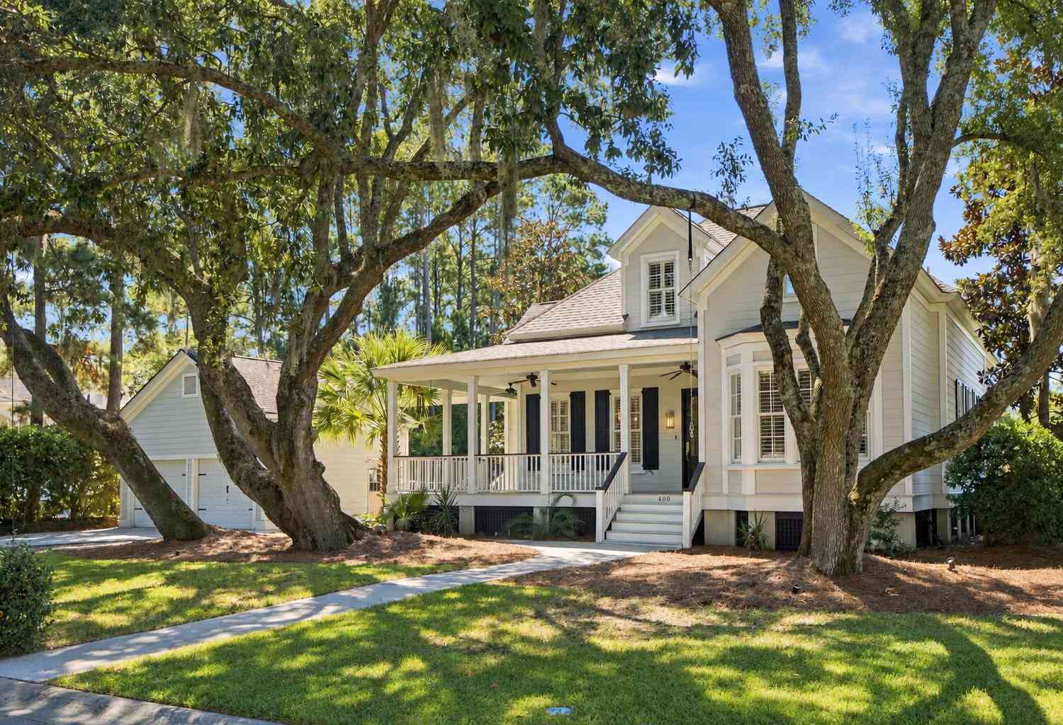 Homes For Sale - 400 Tidal Reef Circle<br/> Mount Pleasant, SC 29464