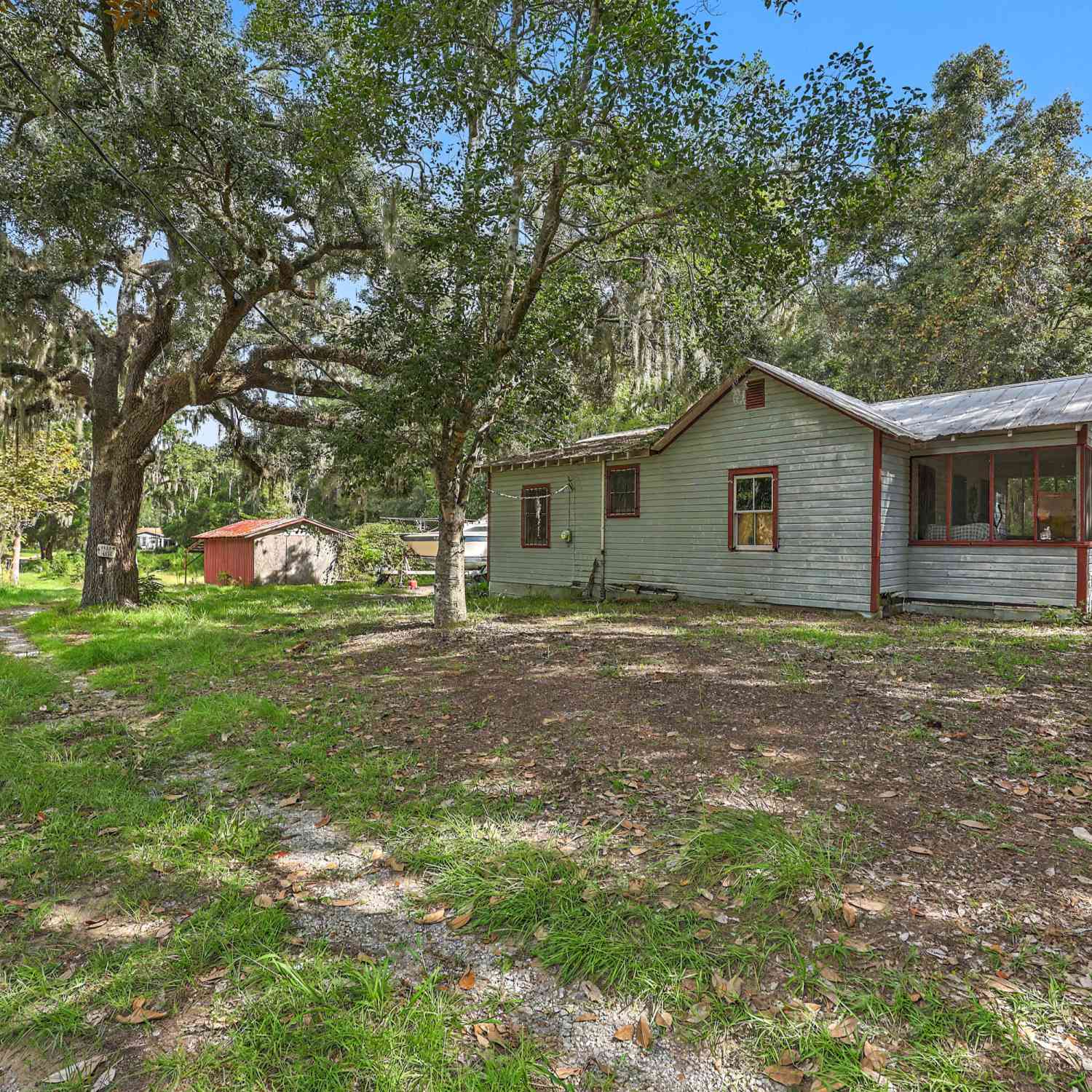 Homes For Sale - 4674 Maybank Highway<br/> Wadmalaw Island, SC 29487
