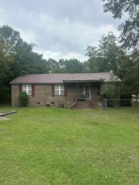 Homes For Sale - 1023 Roosevelt Drive<br/> Summerton, SC 29148