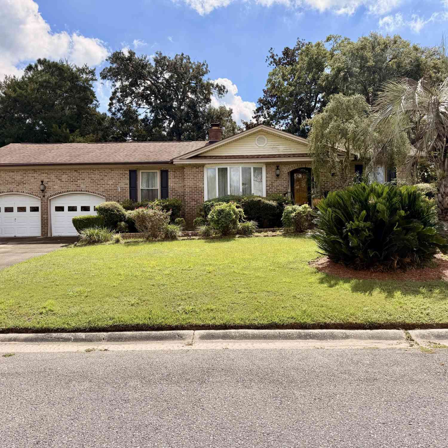Homes For Sale - 4351 Helene Drive<br/> North Charleston, SC 29418
