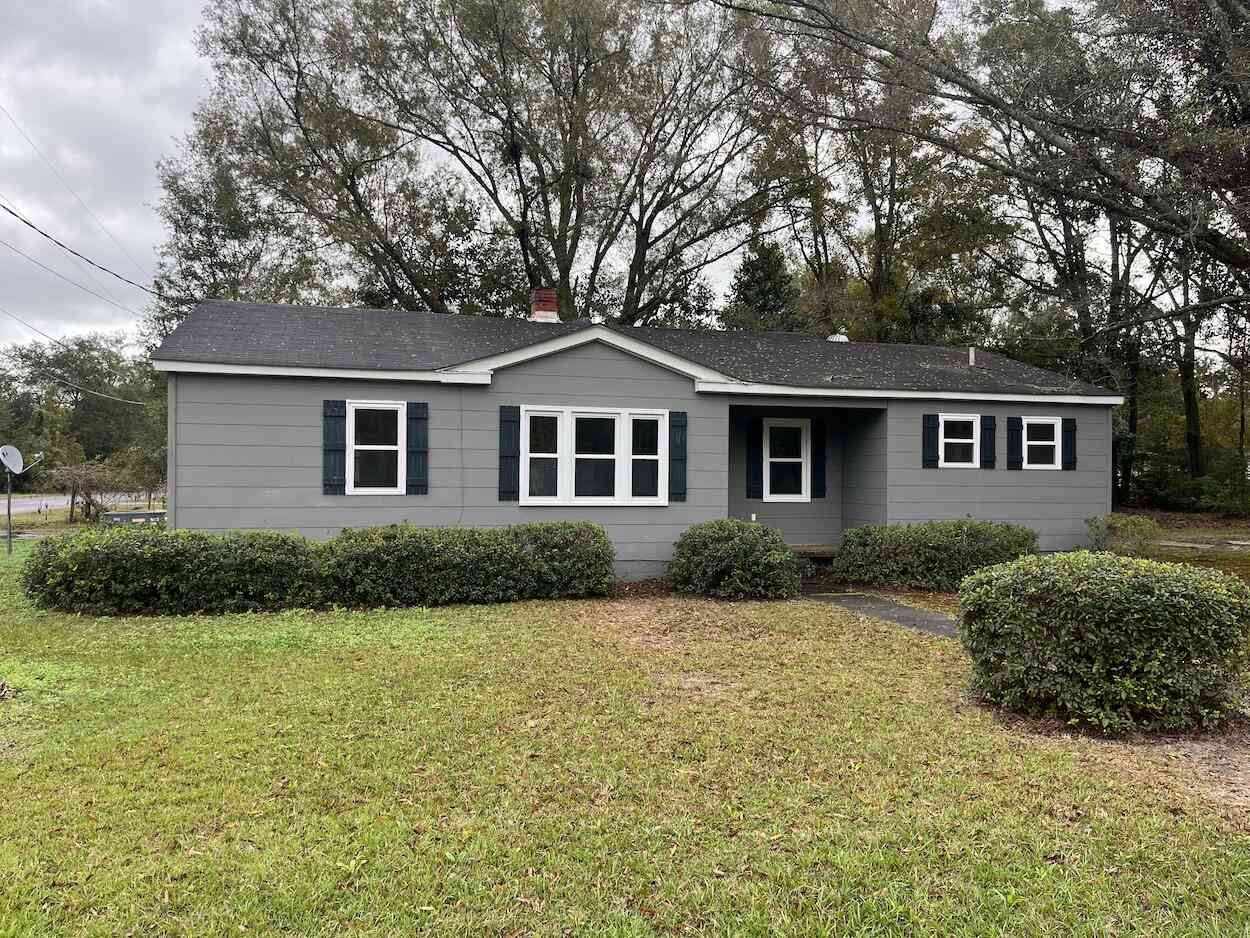 Homes For Sale - 412 Live Oak Street<br/> Walterboro, SC 29488