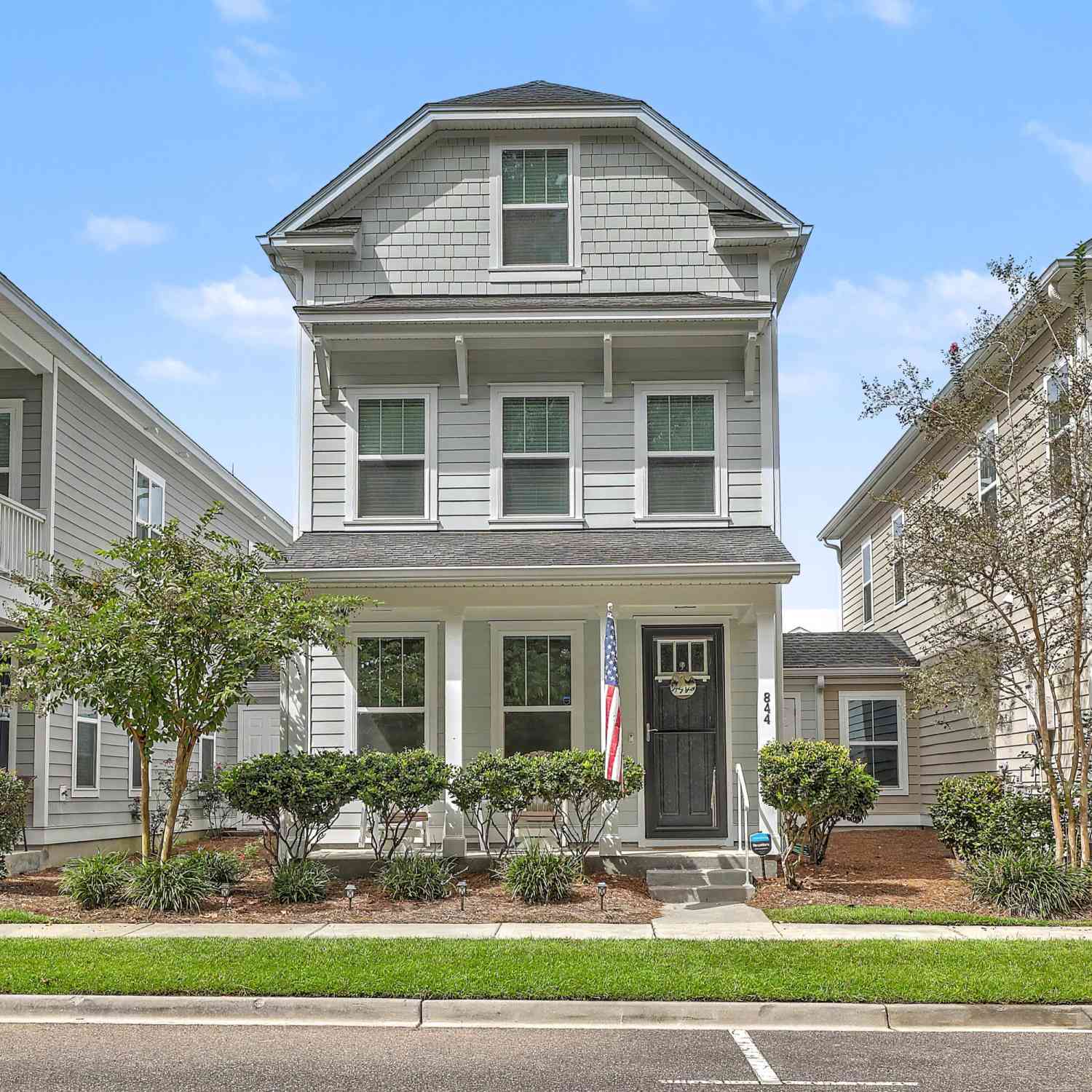 Homes For Sale - 844 Rue Drive<br/> Charleston, SC 29414