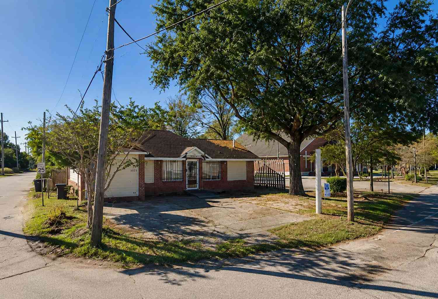 Homes For Sale - 3313 Meeting Street Street<br/> North Charleston, SC 29405