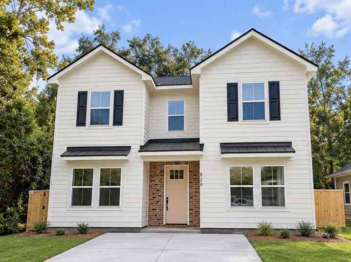 Homes For Sale - 828 5th Avenue<br/> Charleston, SC 29407