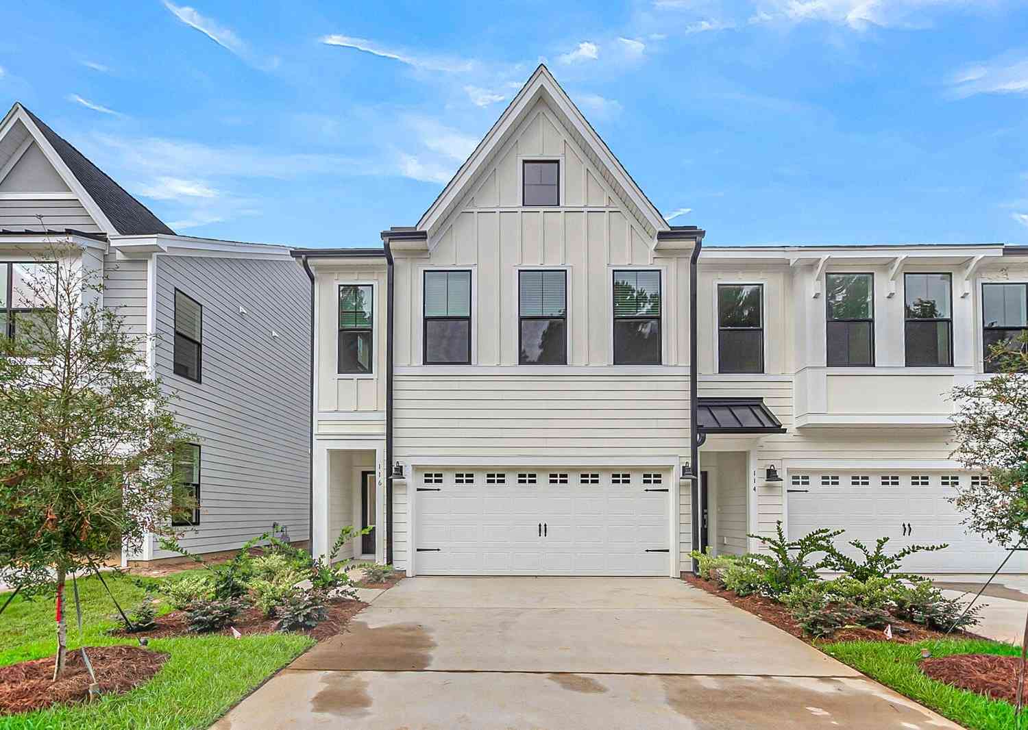 Townhouse For Sale - 116 Dahlberg Street<br/> Summerville, SC 29483