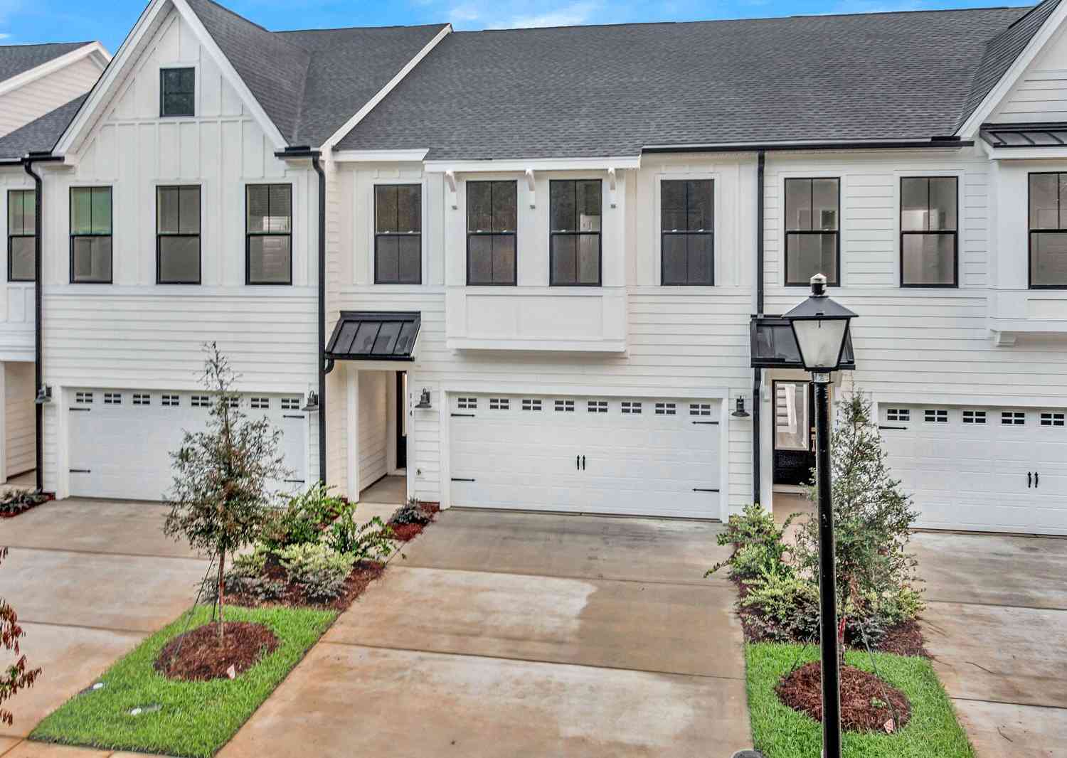 Townhouse For Sale - 114 Dahlberg Street<br/> Summerville, SC 29483