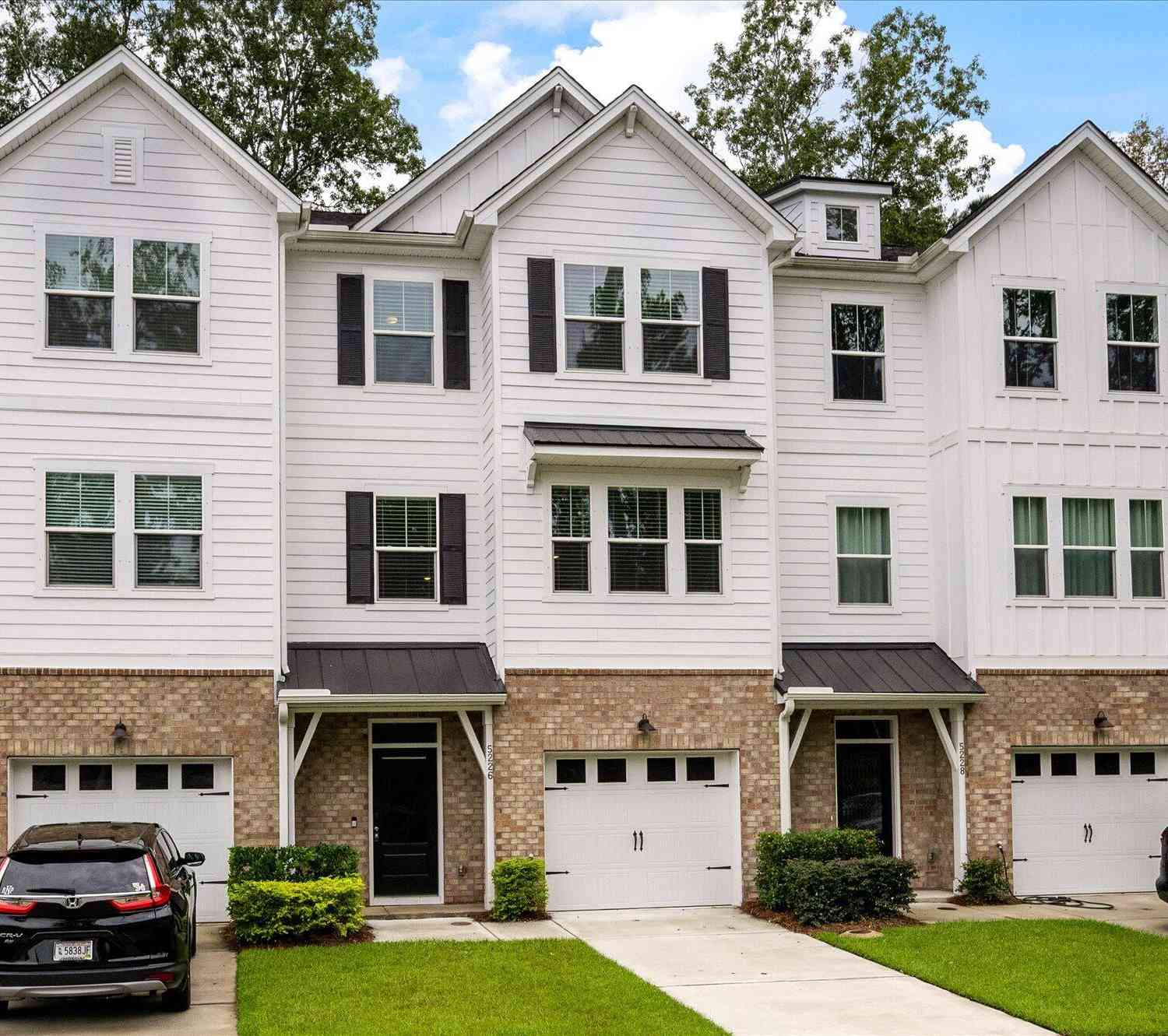 Townhouse For Sale - 5226 New Palm Court<br/> Summerville, SC 29485