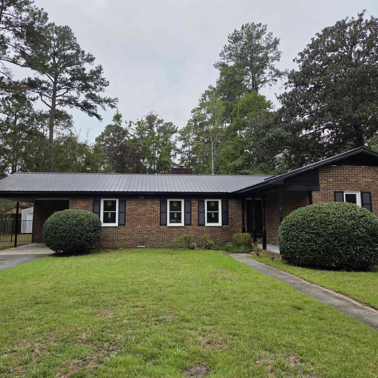 Homes For Sale - 605 Lynwood Road<br/> Walterboro, SC 29488