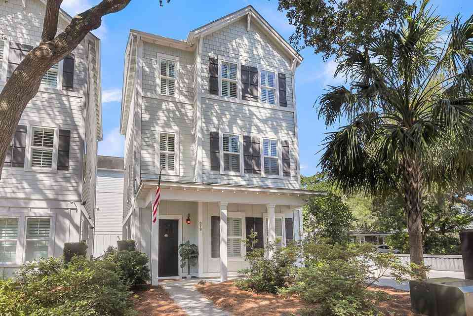 Homes For Rent - 979 Warrick Oaks Lane<br/> Charleston County, Mount Pleasant, SC 29464