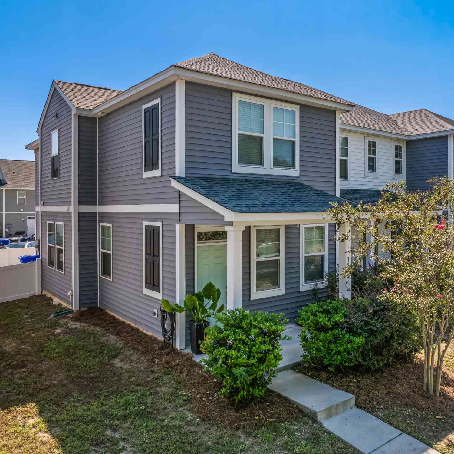 Townhouse For Sale - 3950 Hillyard Street<br/> North Charleston, SC 29405