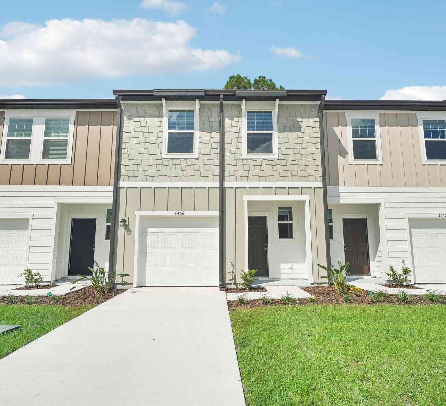 Townhouse For Sale - 176 Halstead Drive<br/> Moncks Corner, SC 29461