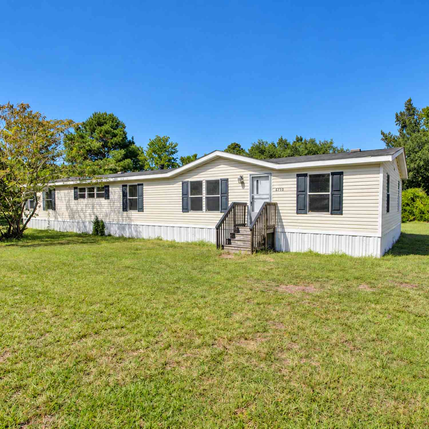 Homes For Sale - 6230 Hyde Park Road<br/> Ravenel, SC 29470