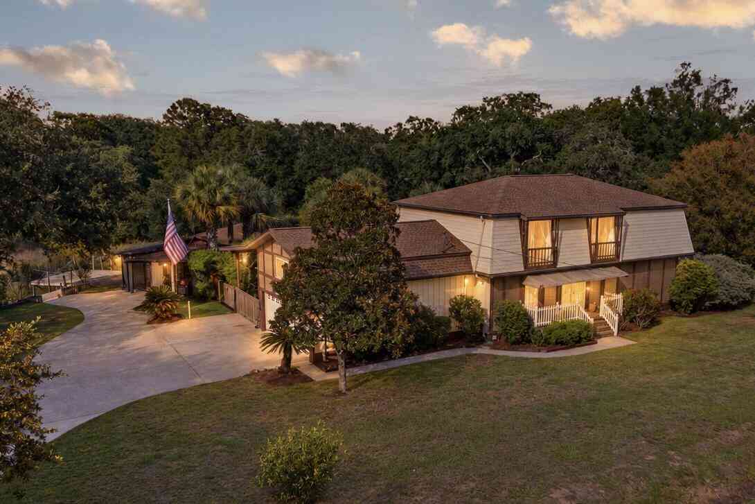 Homes For Sale - 814 Stonefield Avenue<br/> Charleston, SC 29412