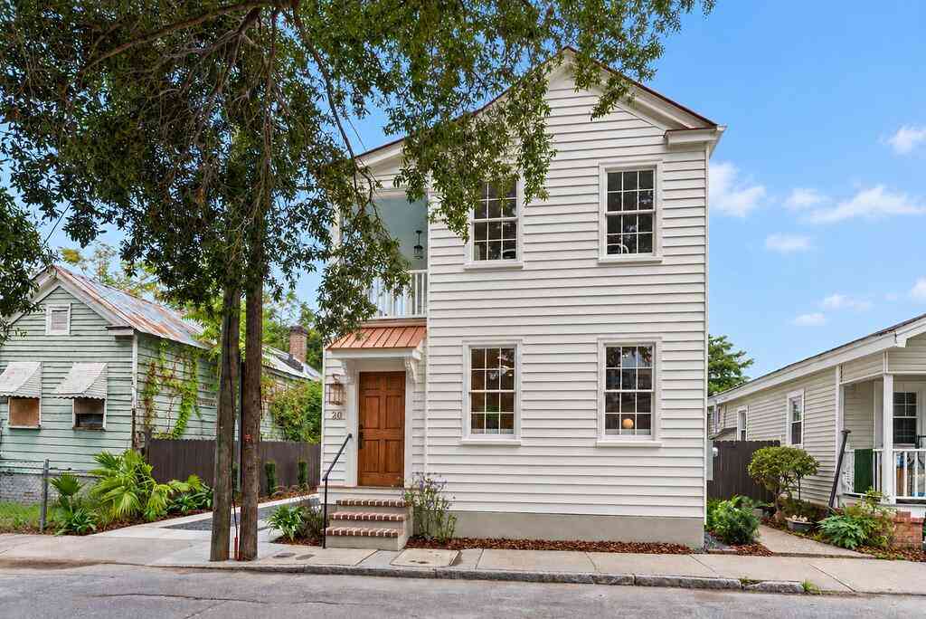 Homes For Sale - 20 Addison Street<br/> Charleston, SC 29403