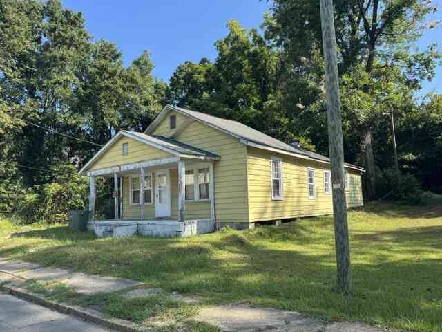 Homes For Sale - 176 Treadwell Street<br/> Orangeburg, SC 29115