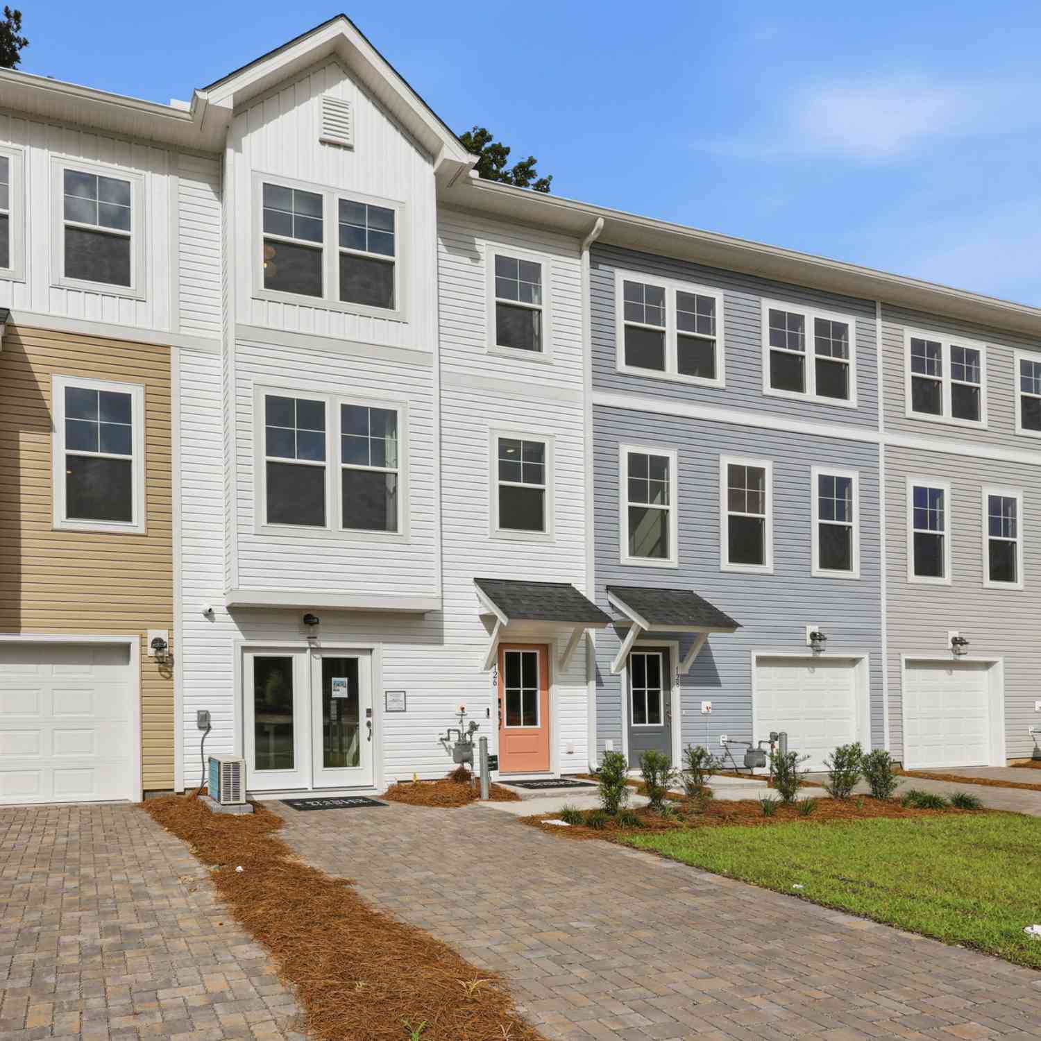 Townhouse For Sale - 144 Fernbank Road<br/> Johns Island, SC 29455
