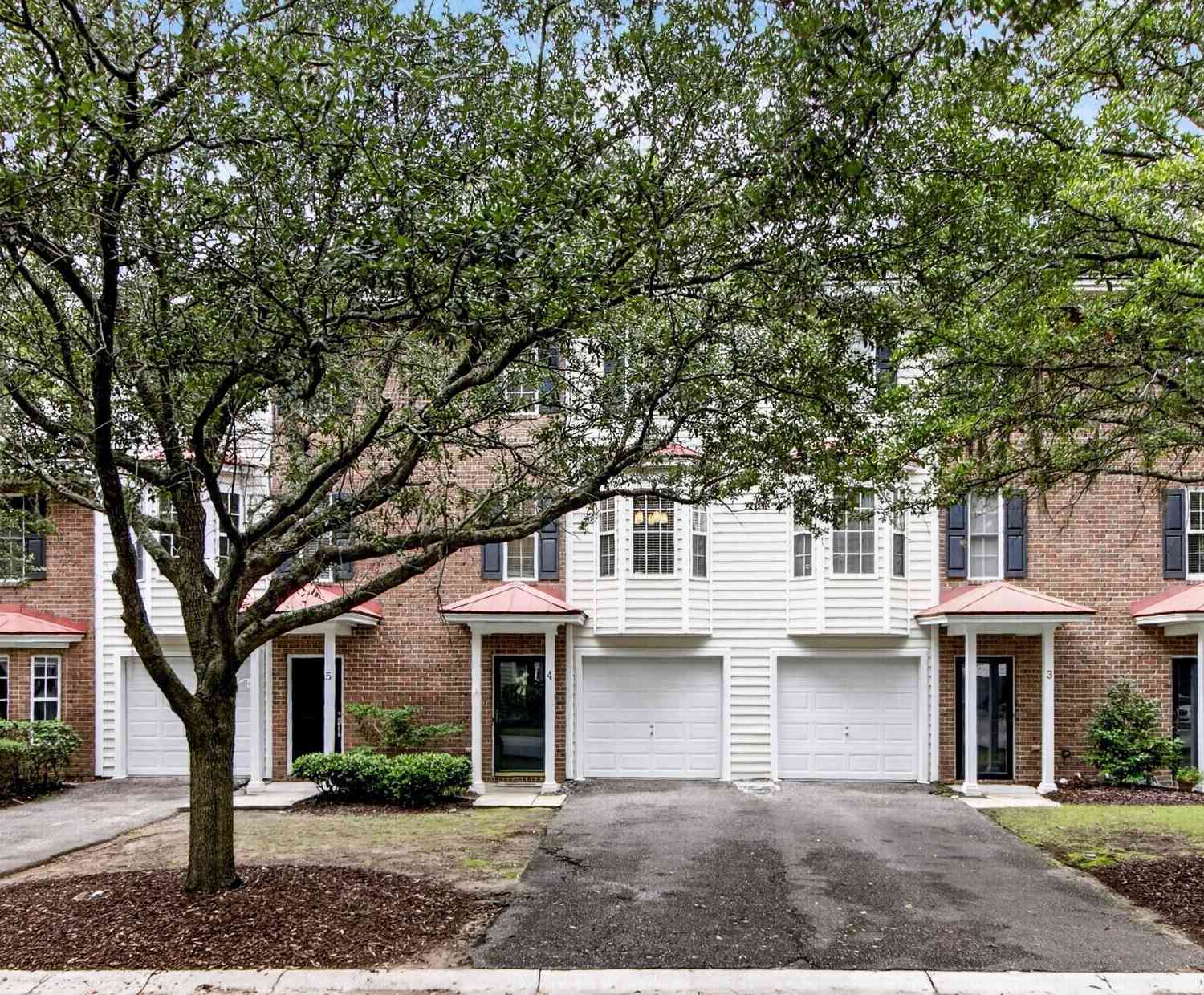 Condo For Sale - 4008 Radcliffe Place Drive #UNIT M-4<br/> Charleston, SC 29414