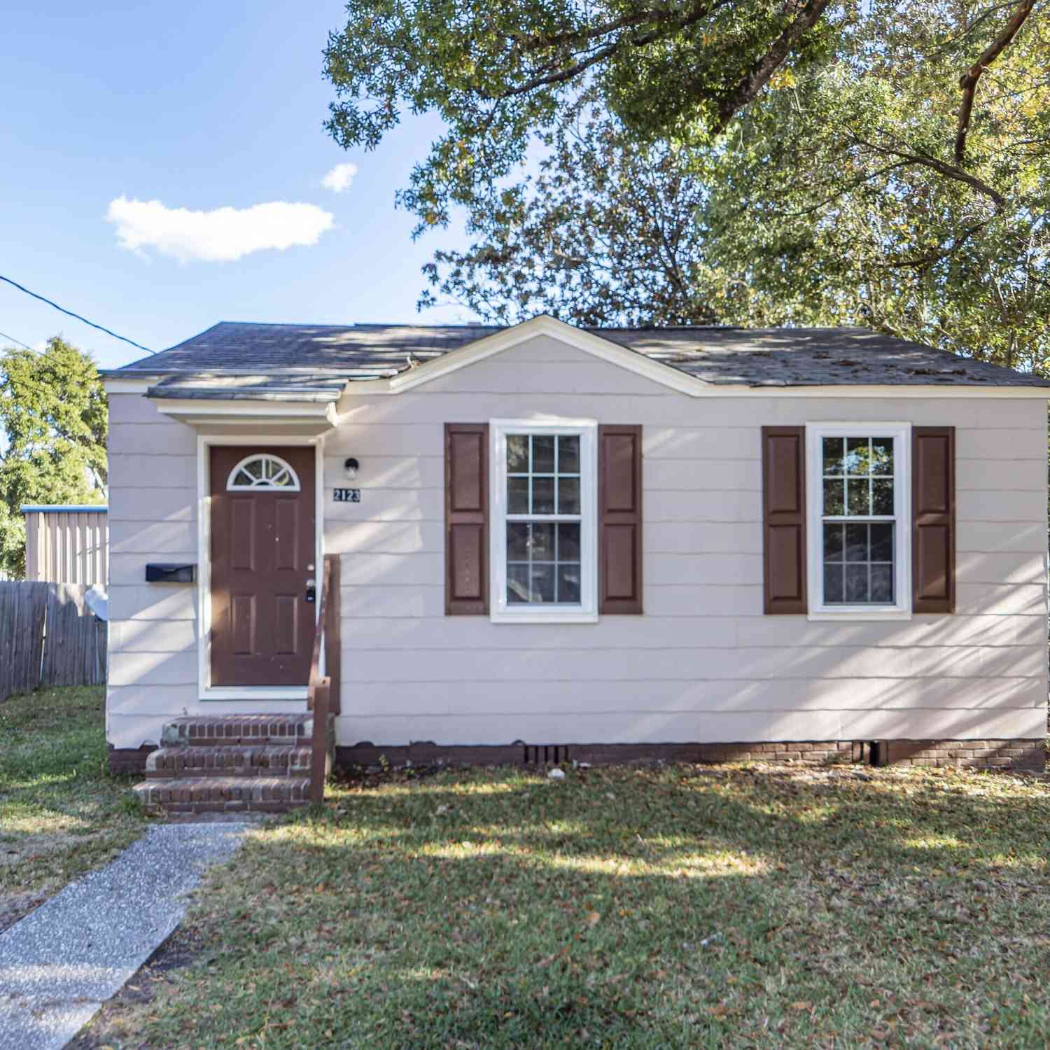 Homes For Rent - 2123 Captain Avenue<br/> North Charleston, SC 29405