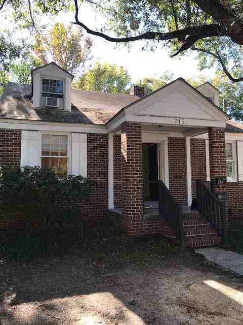 Homes For Rent - 715 Savannah Highway #A<br/> Charleston, SC 29407