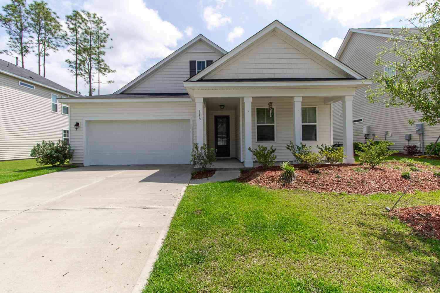 Homes For Rent - 713 Kilarney Road<br/> Summerville, SC 29483